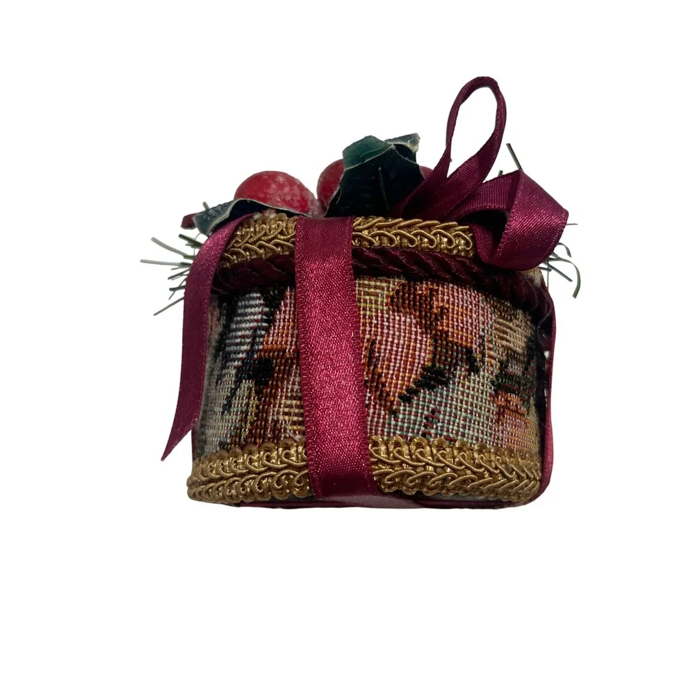 5 Victorian Style Embroidered Fabric Ornaments Drummer Rabbit Rocking Horse‎